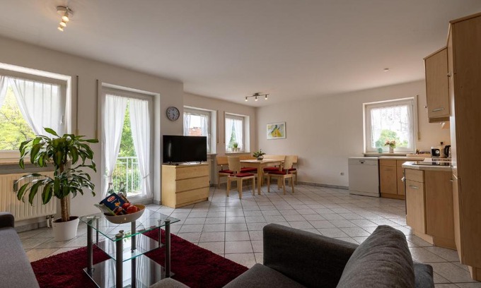 Unterneukirchen Apartment | Ferienwohnung Mühldorf