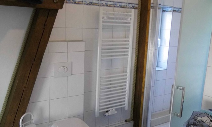 Lubmin Apartment | Ferienwohnung OG - Pension Villa Erika