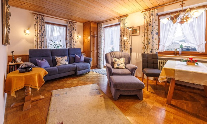 Ruhpolding Apartment | Ferienwohnung Zellerberg 52qm, Balkon, Kochn., 1 Schlafz. , Wohnz., Nr. 1, Wlan