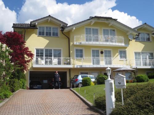 Neuschoenau Apartment | Ferienwohnungen Haus Panorama