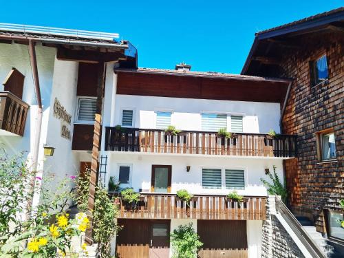 Gmain Apartment | Ferienwohnungen Sommer