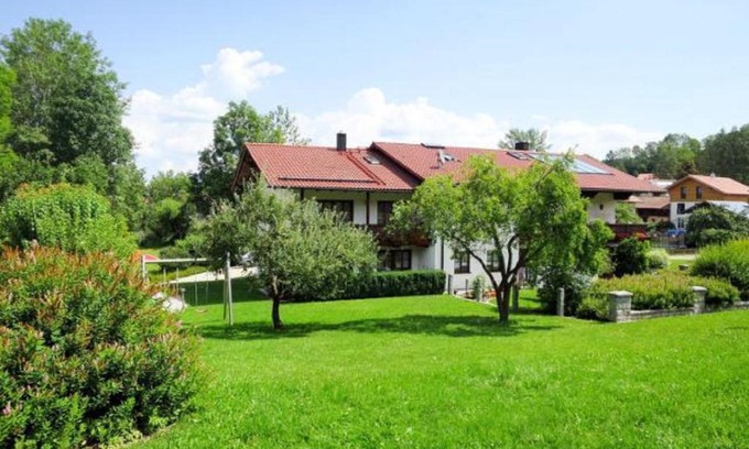 Zachenberg Apartment | Ferienwohnungen und Ferienhaus Kronner