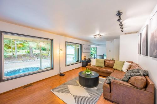 Adelma Beach House | Fern House Rustic Modern Hiking Base Sequim