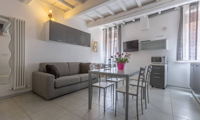 Ferrara Apartment | Ferrara Center Bi-level Beauty Apartment