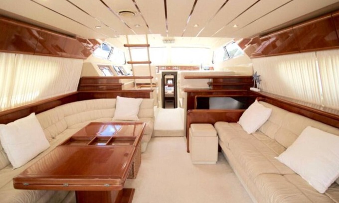 Palma de Mallorca Boat Rental | Ferretti 175 fly "three Mermaids"