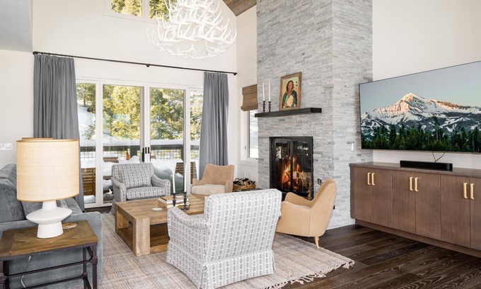 Spanish Peaks House | Festive Dates Available! Luxury Ski-In/Ski-Out Mountain Home with Hot Tub, WIFI and 4 decks!