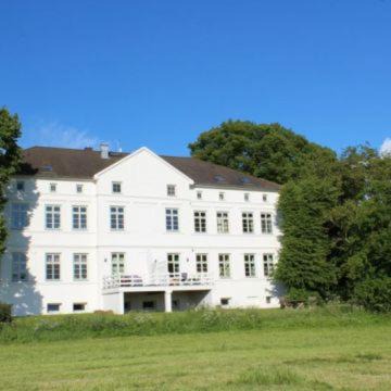 Blengow Apartment | FEWO 16, Herrenhaus Blengow, Lindenallee 21