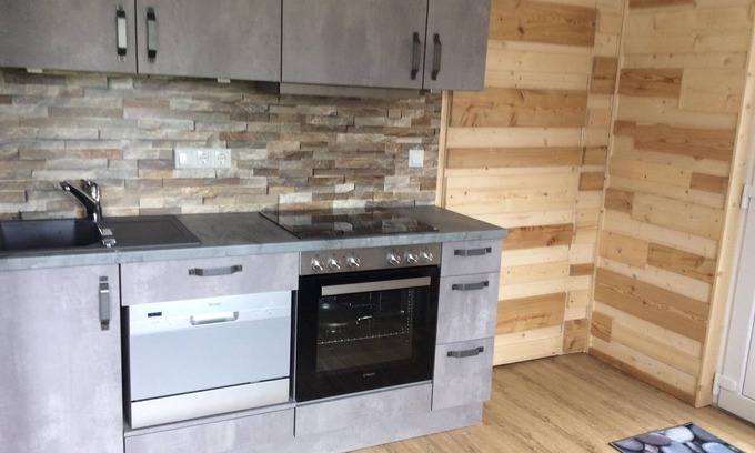 Schleiden Apartment | Fewo Eifeler Edelsteine "aquamarin" - 2-bett-appartement Dusche/wc, Neuwertig