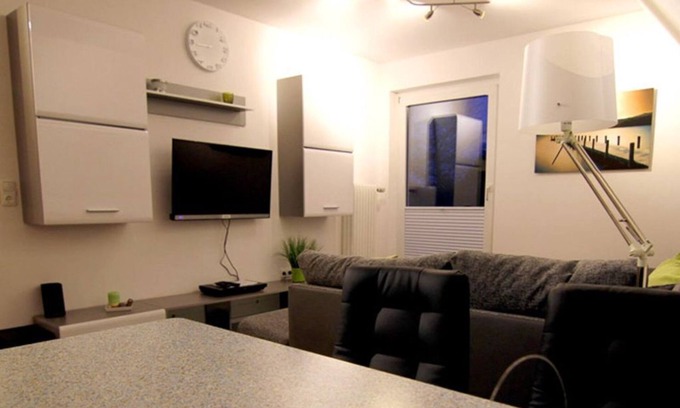Nordseebad Burhave Apartment | Fewo Möwe, Dusche, WC, 1 Schlafraum - Ferienwohnungen "allee Café"