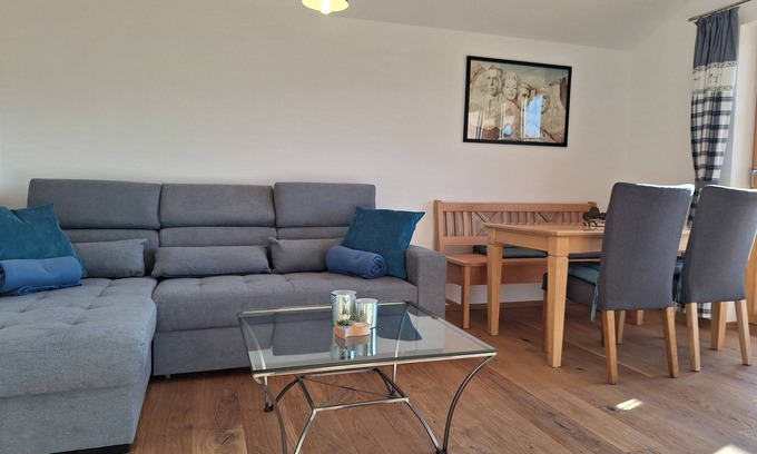 Munchen District Apartment | Fewo Vergissmeinnicht in a beautiful country idyll between Munich and the Alps
