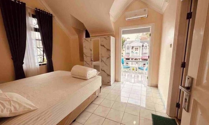 Cipanas Villa | (FF4-9) Comfort villa - Two bedrooms Garden View