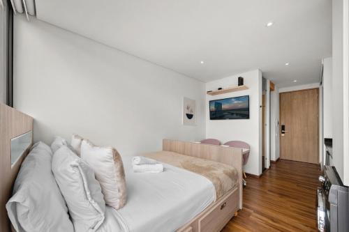 Chico Norte III Apartment | FH - Artsy studio in Chico - Bogota