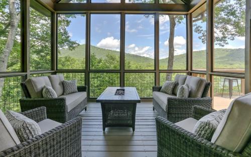 Big Canoe House | Field of Stars - Custom finishes gorgeous lake views games more