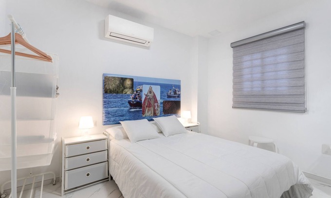 Alcala Apartment | 'Fiestas De Alcalá' with Shared Terrace and Wi-Fi