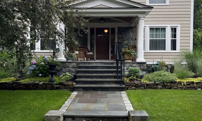 Saratoga Springs House | Fifth Ave - Saratoga Springs - The Best Address - Belmont