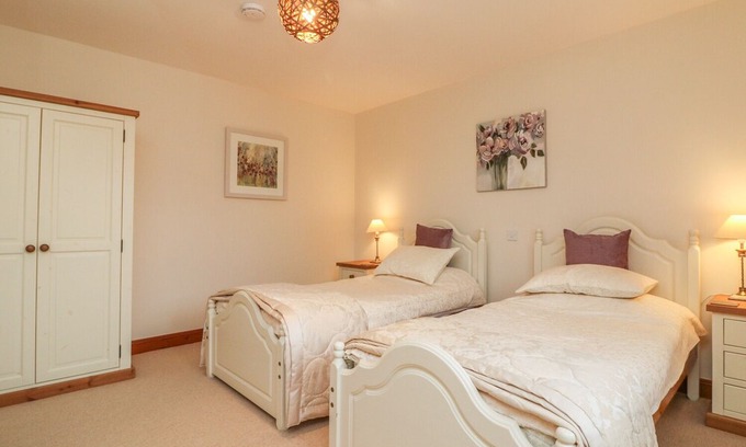 Tiverton Cottage | Fig Tree Cottage, BICKLEIGH