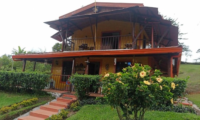 Marinilla Ski Chalet | Finca Alejandria (Condominio la Chiquita)