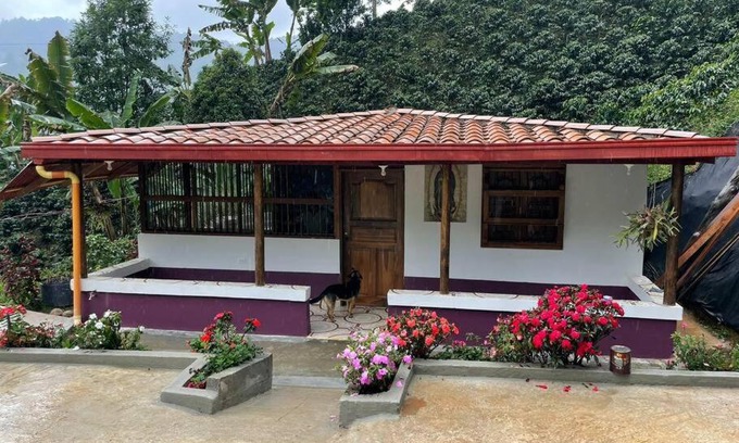 Jardin House | Finca de Café La Guadalupe, Casa de Campo Jardín