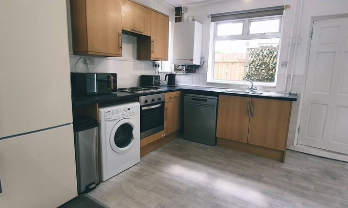 West Boldon House | ✪ Find DWELLCOME HOME Ltd ✪ 3 Bed Boldon House