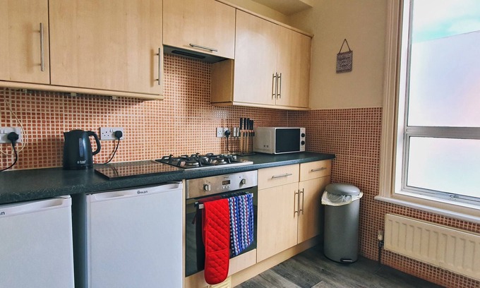 Westoe House | ✪ Find Dwellcome Home Ltd ✪ 7 BED Dwellcome Home South Shields