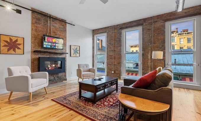Over-the-Rhine Condo | Findlay Suites -Explore OTR with an Outdoor Deck!