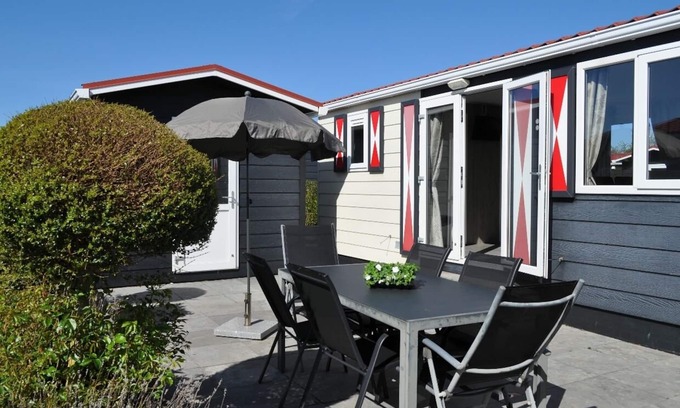 Serooskerke Ski Chalet | Fine and clean chalet centrally located