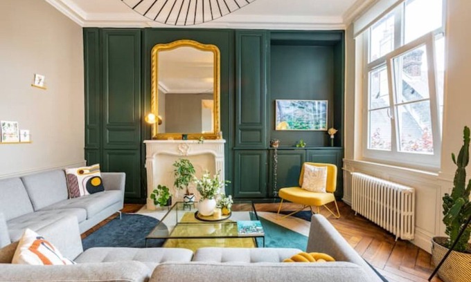 Quartier Vieux Marche-Cathedrale Apartment | Fine arts - Charming 2-bedroom/2-bathroom apartment - Private parking lot