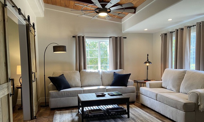 Auburn House | Finley House: a Stylish Private Cottage in Central Auburn, near the finish lines