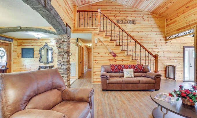 Trenton Cottage | Fire Pit + Game Room: Lakefront Escape in Trenton!