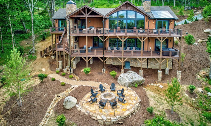 Banner Elk Cabin | Firefly Springs at Eagles Nest - 2024 Luxury with 6 king suites, hot tub, views, pets