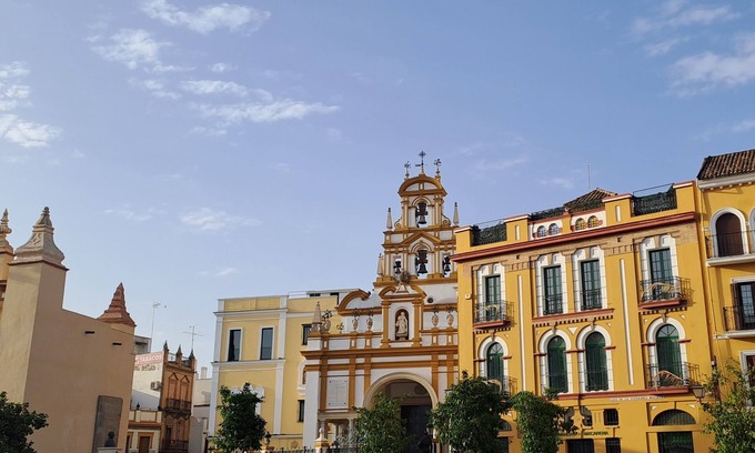 Cruz Roja-Capuchinos Apartment | First floor in modern building Close Macarena Church