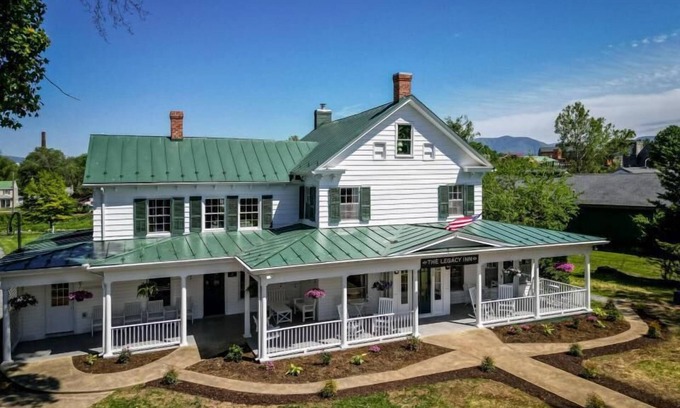 Luray Apartment | First Floor Suites at The Legacy Inn Harmony Floor