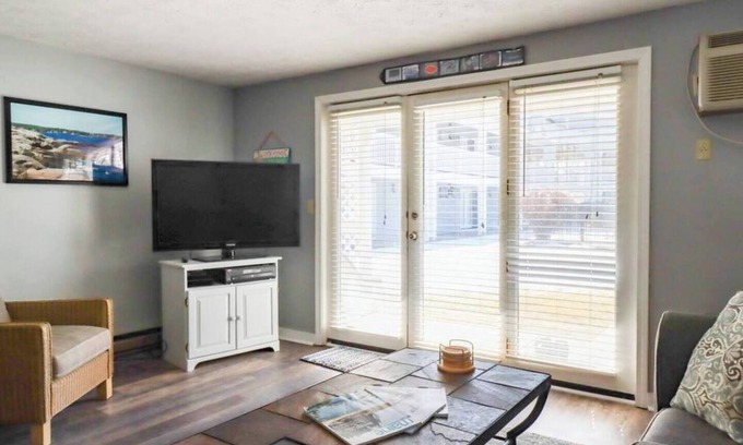 Ogunquit Condo | First level condo in the heart of Oqunquit at a resort style condominium complex