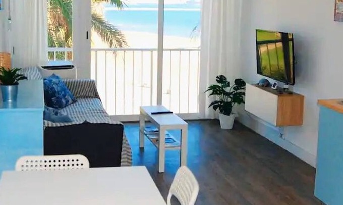 La Pineda Apartment | -FIRST LINE OF THE BEACH NEXT TO PORTAVENTURA AND SALOU