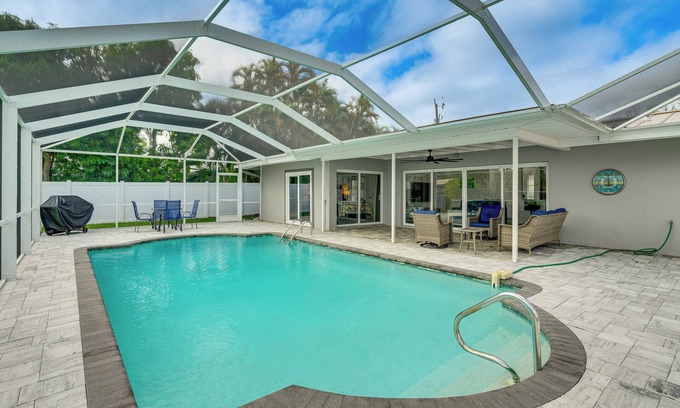 Yacht Club House | Fish & Swim: Waterfront Home w/Dock in Cape Coral