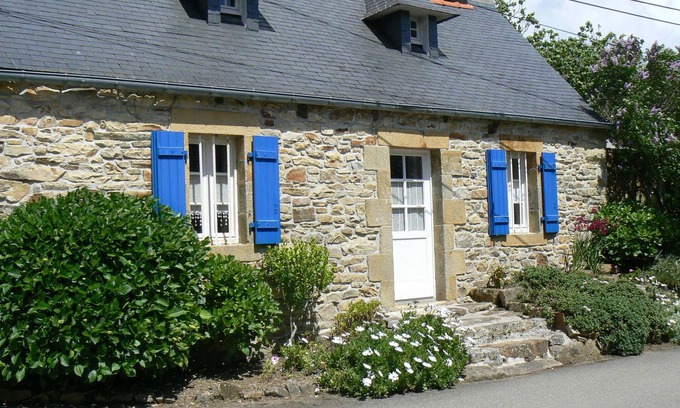 Crozon House | Fisherman's cottage with patio and enclosed garden , Free Wifi