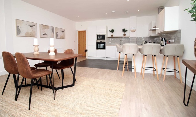 Hanham Apartment | Fishponds Flat 1 by Mia Living (2 bedroom apartment)
