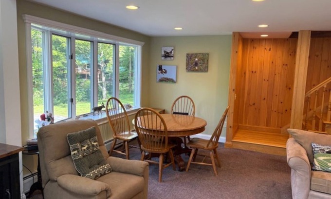 West Dover House | Five bedroom ski house .7 miles from Mount Snow, West Dover, VT. Hot tub.