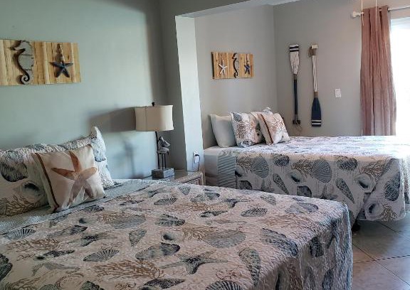 Bay Esplanade House | Five Palms Suite 102 - Daily - Weekly - Monthly