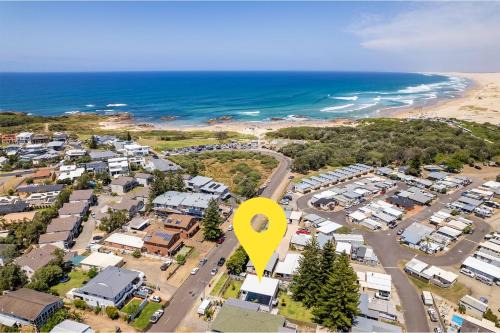 Anna Bay House | Five Pines Beach House at Birubi 20 Robinson St pet friendly aircon and WiFi