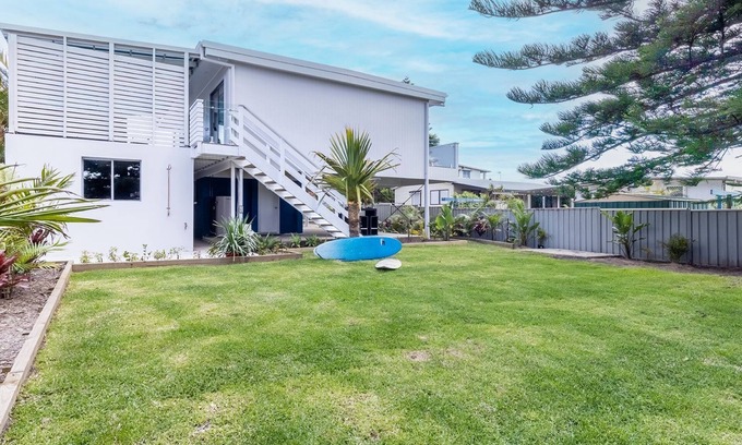 Anna Bay House | Five Pines Beach House at Birubi, 20 Robinson St - pet friendly, aircon and WiFi
