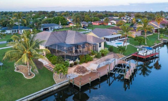 Cape Coral House | Five star four bedroom gulf access, piece of paradise, 28 miles to PGD or RSW