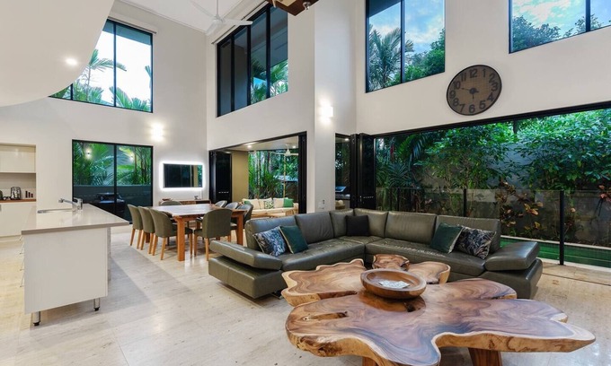 Port Douglas Villa | Flagstaff Pavillion A Lush Subtropical Paradise