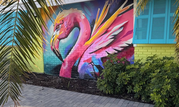 Madeira Beach House | FLAMINGO Flair & WATERFRONT Air-PURE Paradise!