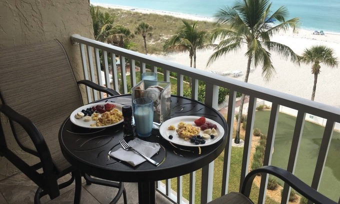 Longboat Key Condo | Flash sale Sept 2-4/7-13, 5-floor penthouse 60 feet from water, 150+ reviews