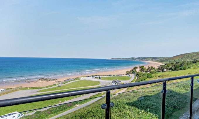 Putsborough Apartment | Flat 9 Clifton Court