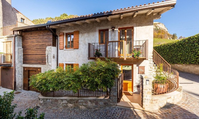 Voltino Apartment | Flat in Voltino with garden