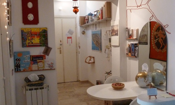Rione XVIII Castro Pretorio Apartment | Flat near Termini Station