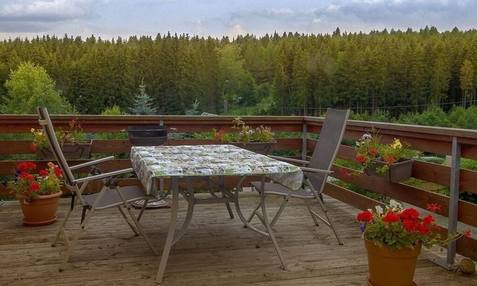 Bad Elster Apartment | Flat with mountain view