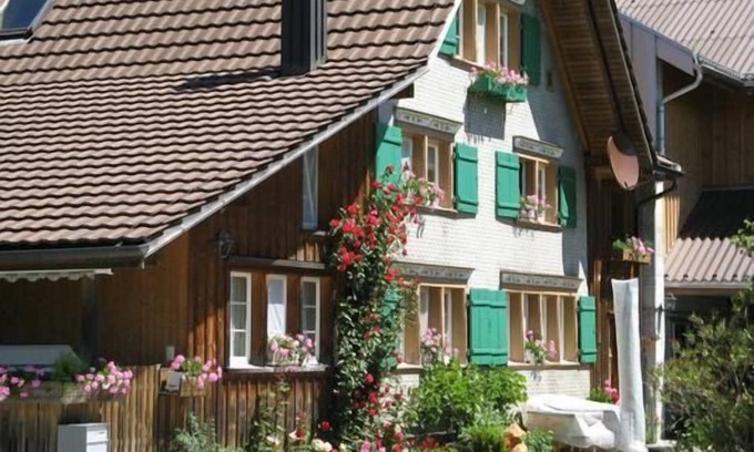 Luetisburg Other | Flat with terrace